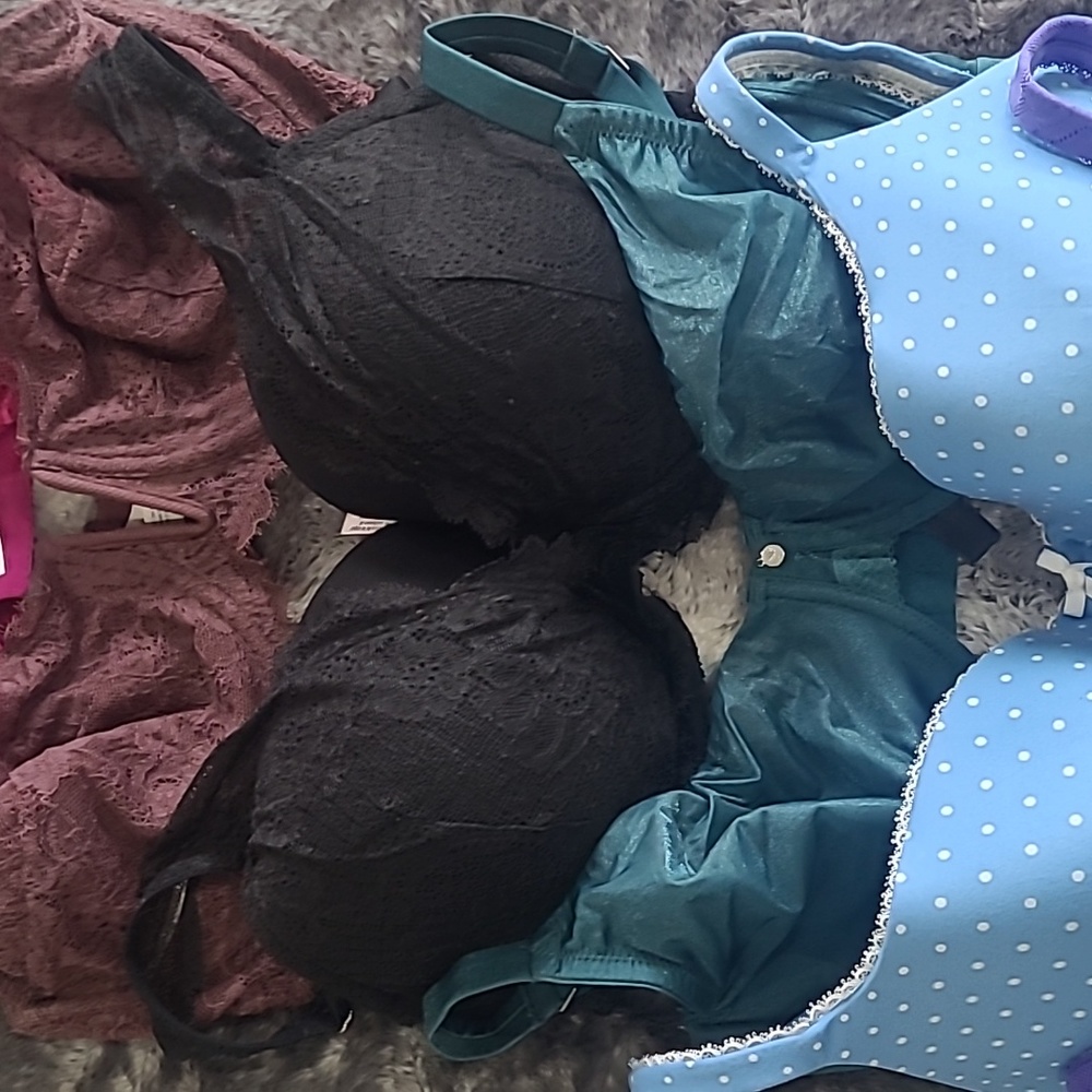 Bra bundle - Picture 3 of 7